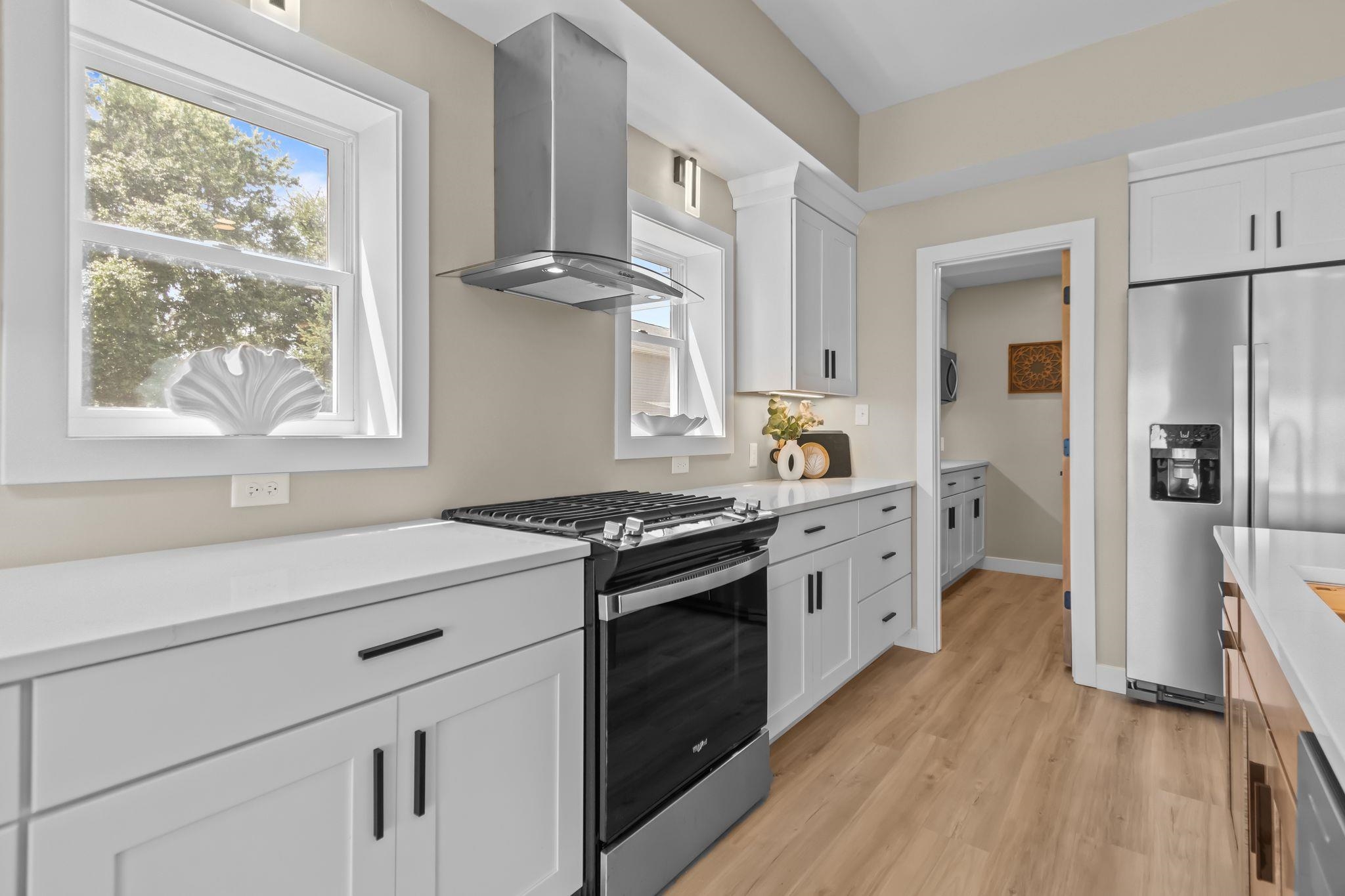 NEENAH, Wisconsin, 54956, United States, 3 Bedrooms Bedrooms, ,2 BathroomsBathrooms,Residential,For Sale,1912051