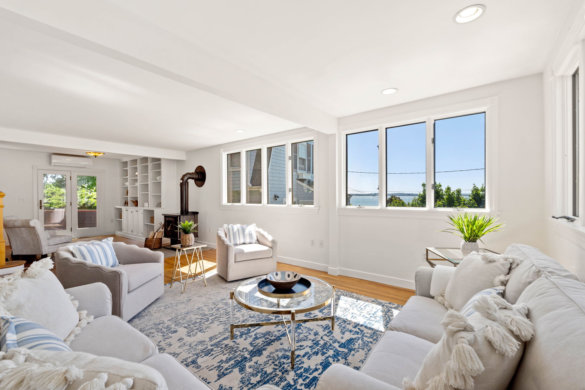  26 Karolyn Circle, Nahant, MA, 01908 - 物件實景