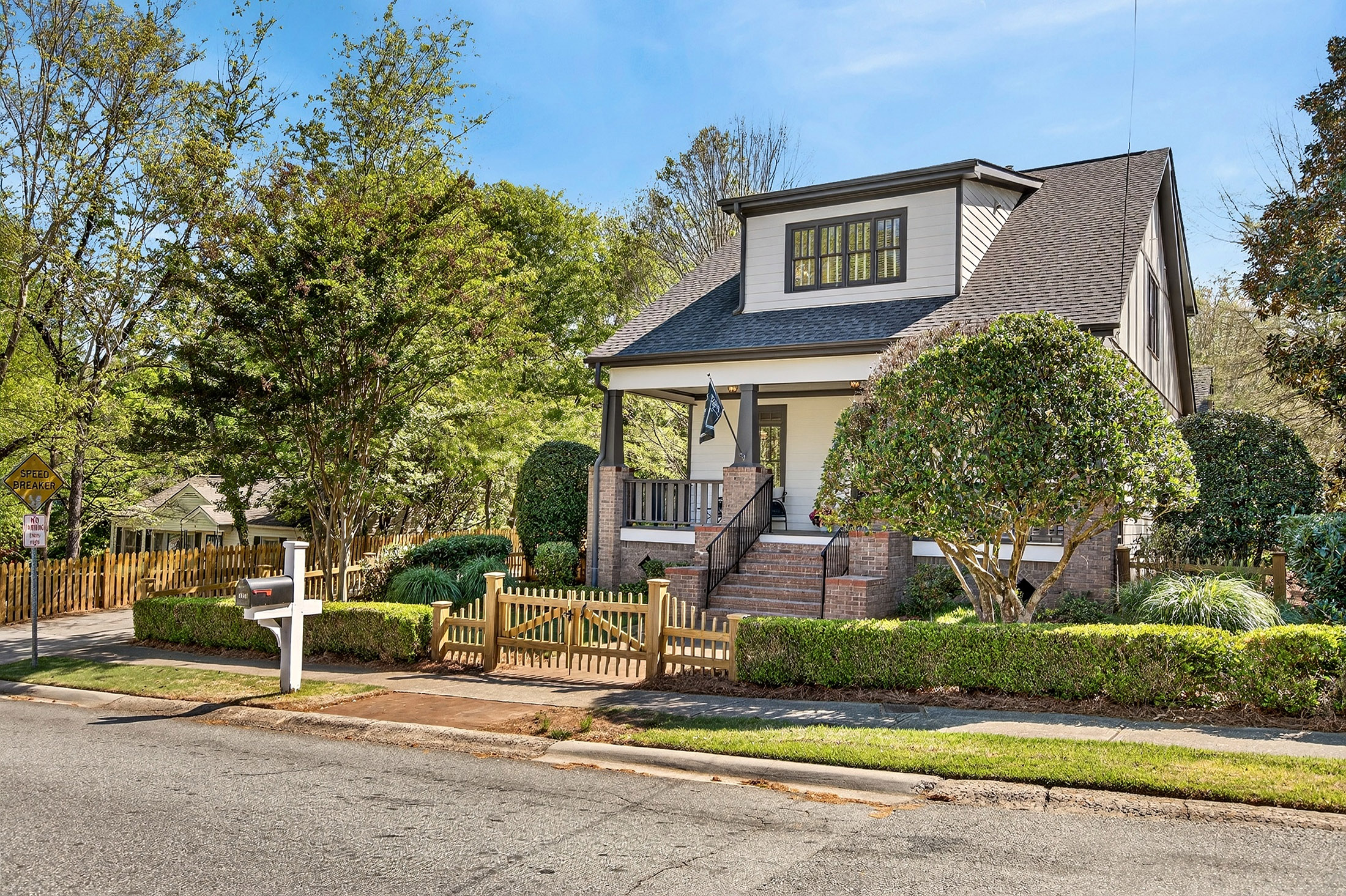  Smyrna Home Blends Space, Flexibility and an Unbeatable Lifestyle - 物件實景