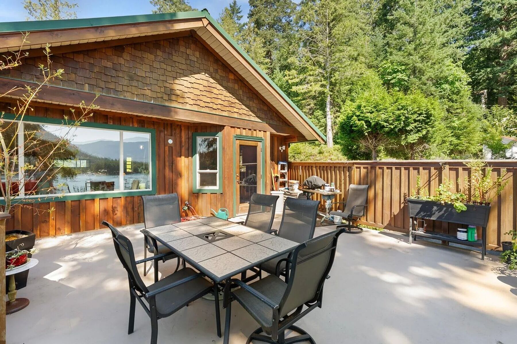  Madeira Park, Sunshine Coast - 物件實景