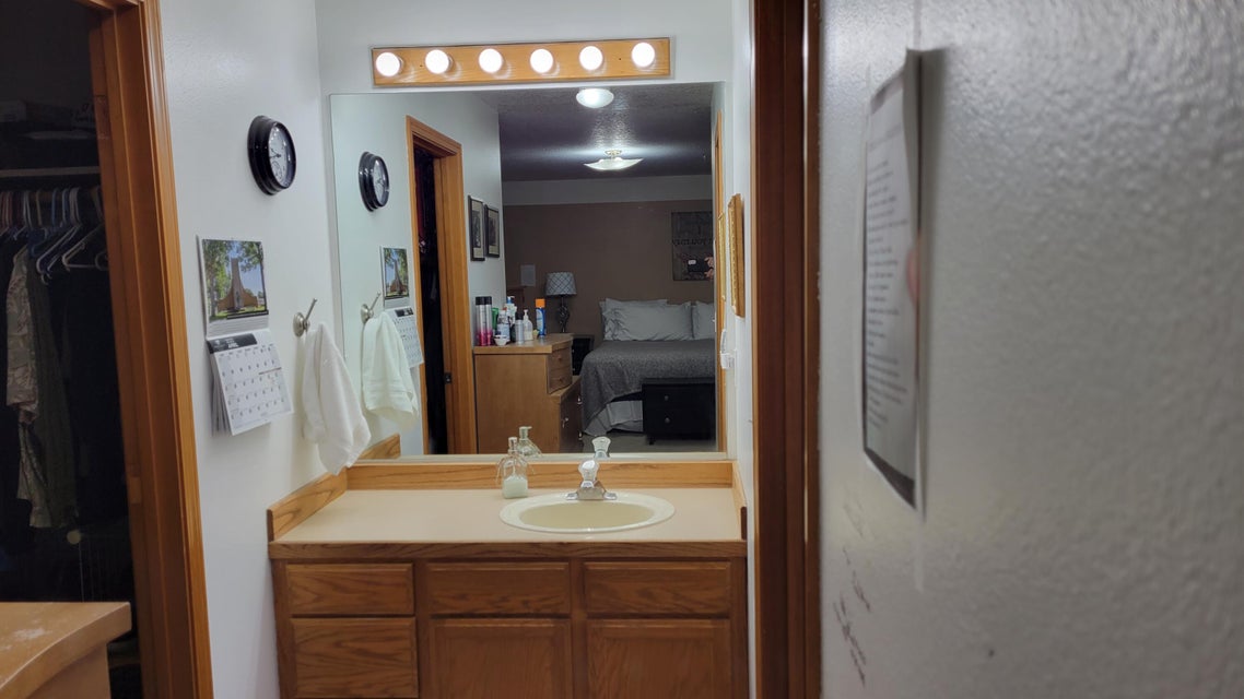 Prineville, Oregon, 97754, United States, 3 Bedrooms Bedrooms, ,2 BathroomsBathrooms,Residential,For Sale,1901571