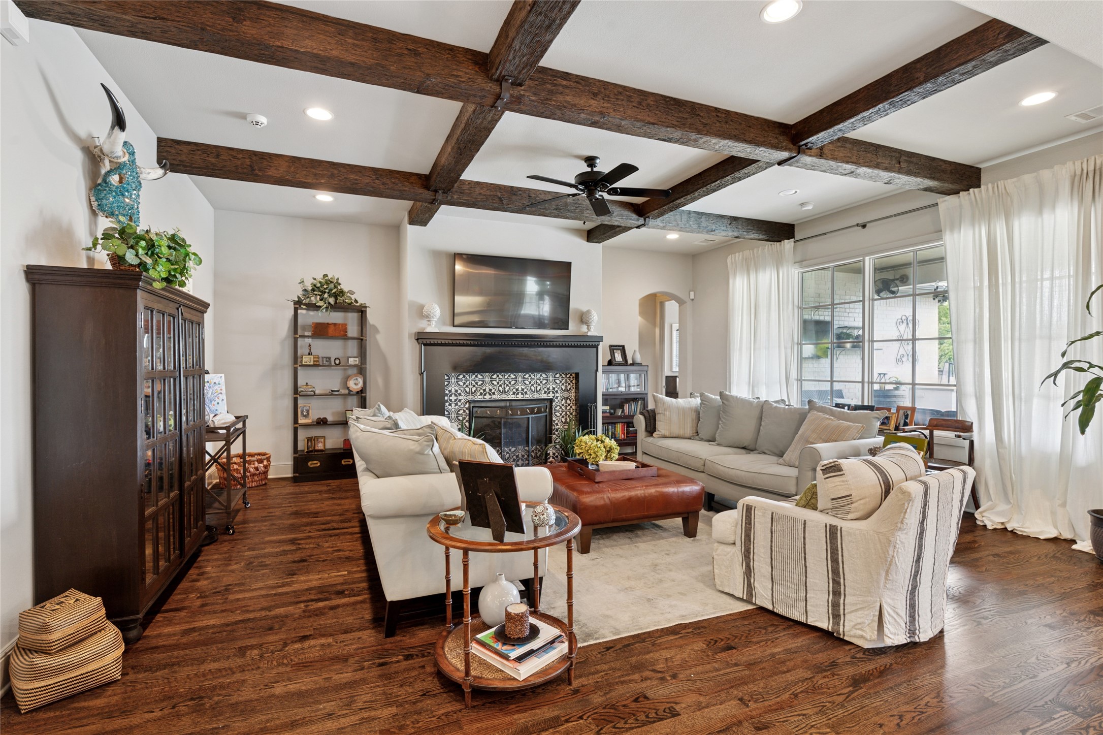 Fort Worth, Texas, 76109, United States, 5 Bedrooms Bedrooms, ,5 BathroomsBathrooms,Residential,For Sale,1866659