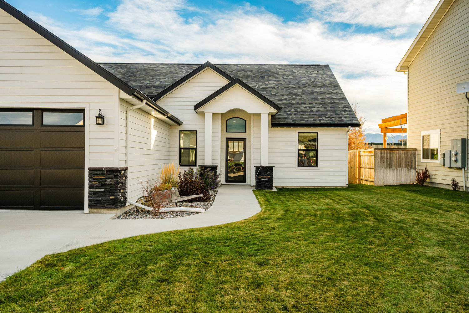 Ranchester, Wyoming, 82839, United States, 3 Bedrooms Bedrooms, ,2 BathroomsBathrooms,Residential,For Sale,2000081