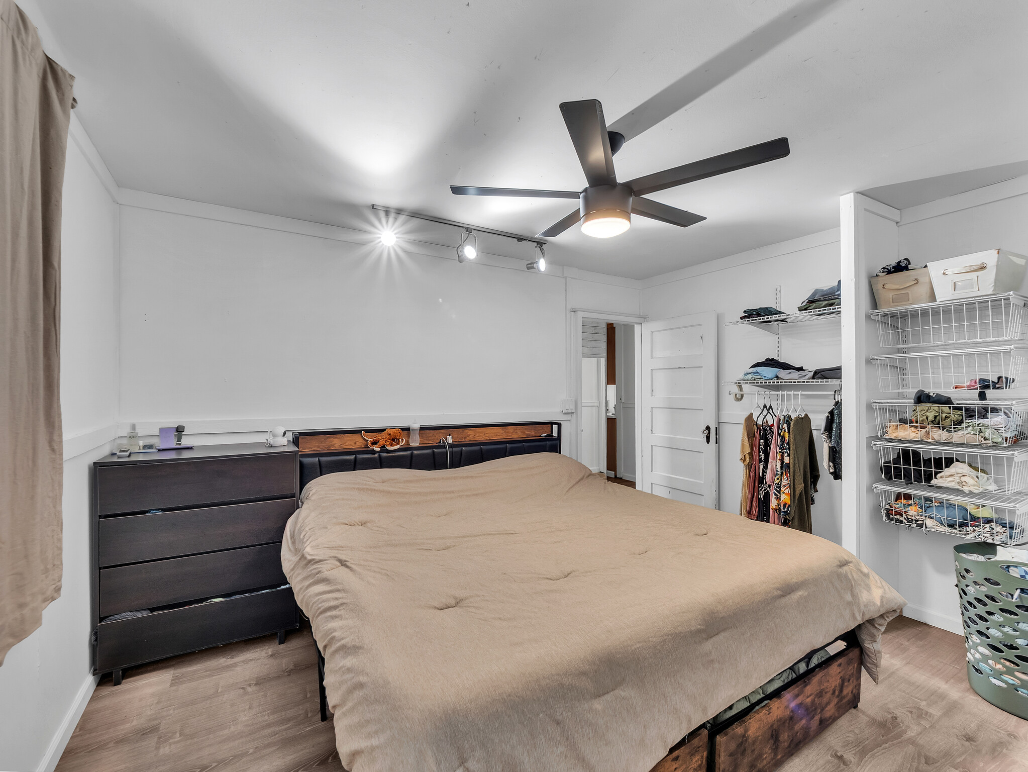 Hilo, Hawaii, 96720, United States, 3 Bedrooms Bedrooms, ,1 BathroomBathrooms,Residential,For Sale,1991302