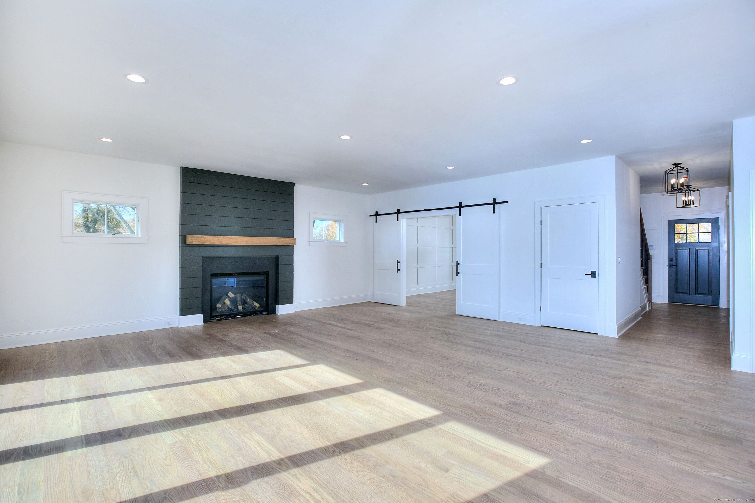 Fairfield, Connecticut, 06824, United States, 5 Bedrooms Bedrooms, ,5 BathroomsBathrooms,Residential,For Sale,1987495