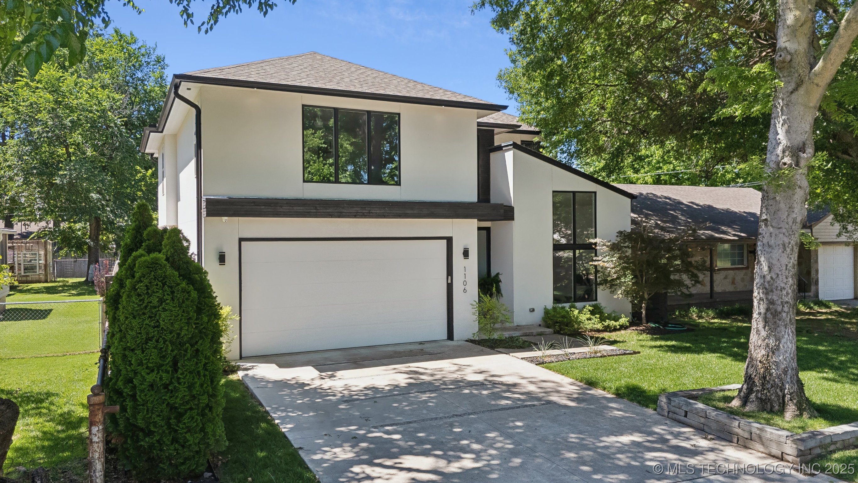 Tulsa, Oklahoma, 74105, United States, 4 Bedrooms Bedrooms, ,5 BathroomsBathrooms,Residential,For Sale,1827808