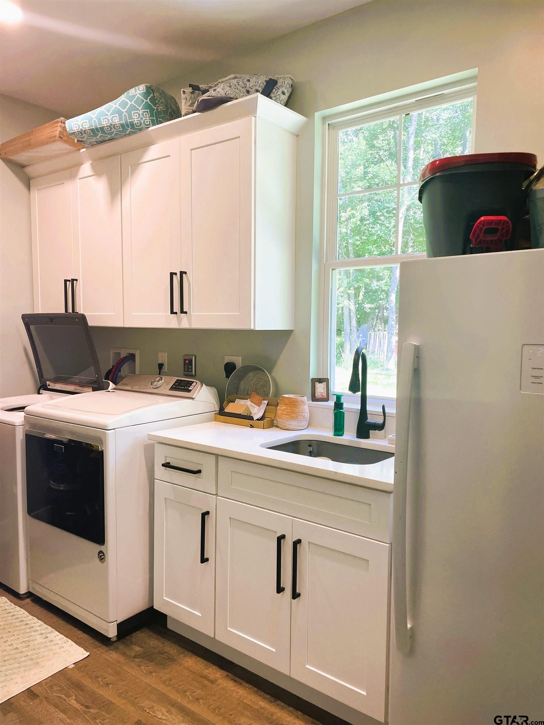 Pittsburg, Texas, 75686, United States, 3 Bedrooms Bedrooms, ,3 BathroomsBathrooms,Residential,For Sale,1982891