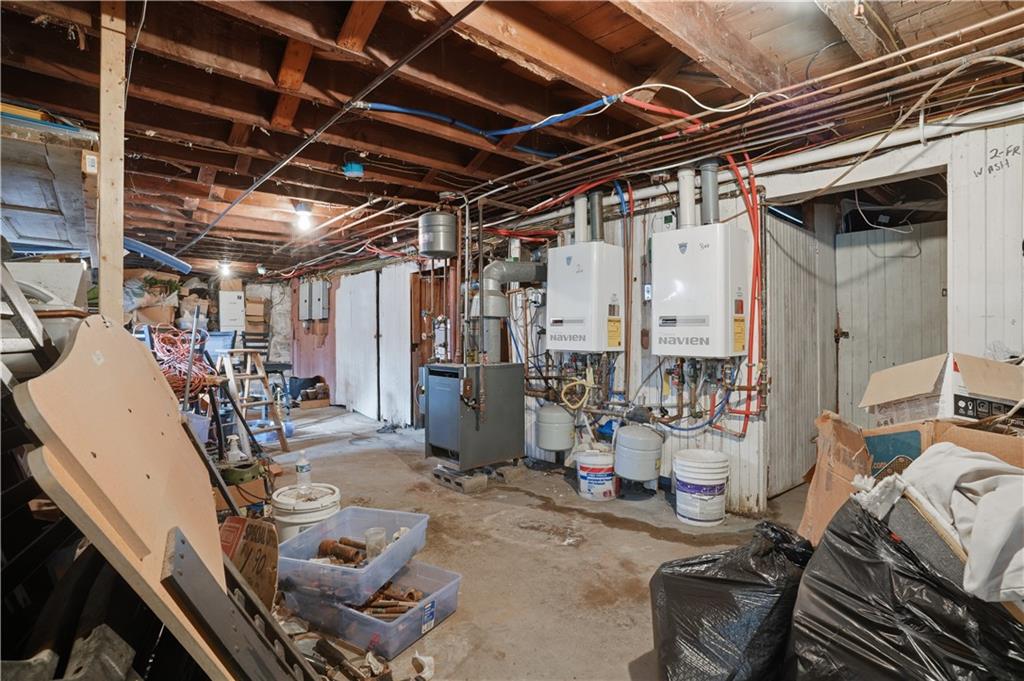 Woonsocket, Rhode Island, 02895, United States, 11 Bedrooms Bedrooms, ,5 BathroomsBathrooms,Residential,For Sale,2034207