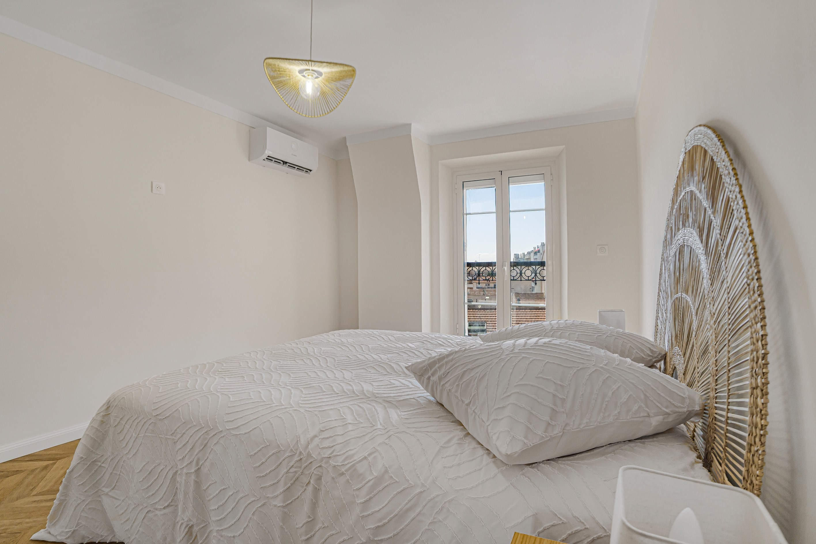  Antibes Old Town, renovated 83 sqm two bedroom top floor apartment - 物件實景