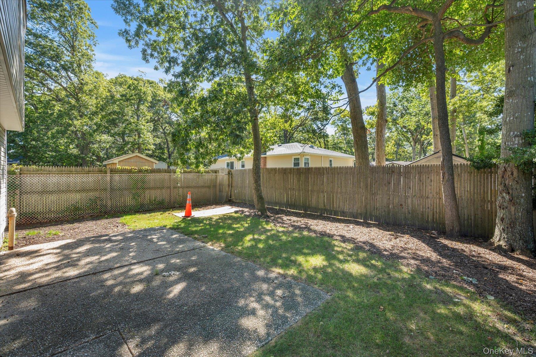 Mastic, New York, 11950, United States, 5 Bedrooms Bedrooms, ,2 BathroomsBathrooms,Residential,For Sale,1902791