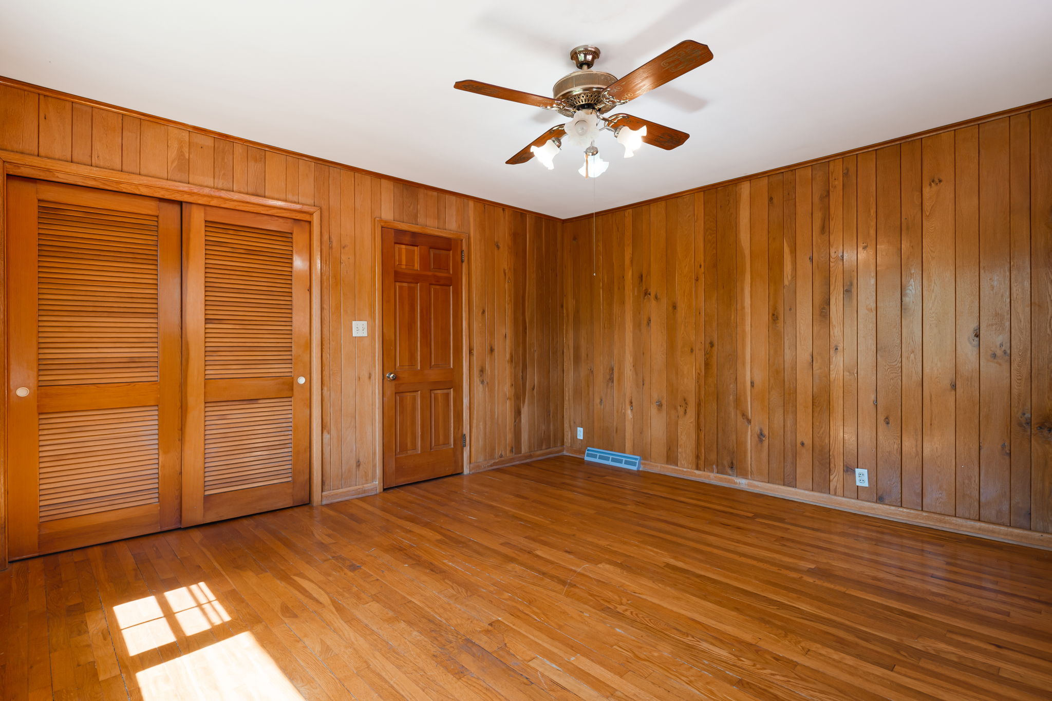 Mars Hill, North Carolina, 28754, United States, 5 Bedrooms Bedrooms, ,3 BathroomsBathrooms,Residential,For Sale,2049468