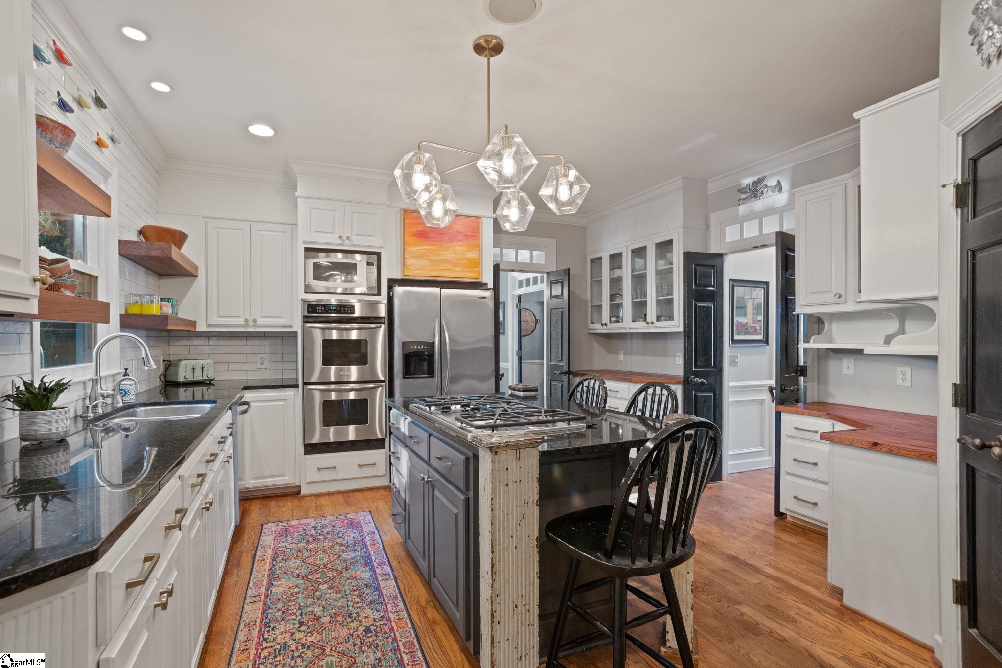 Simpsonville, South Carolina, 29681, United States, 5 Bedrooms Bedrooms, ,5 BathroomsBathrooms,Residential,For Sale,1988103