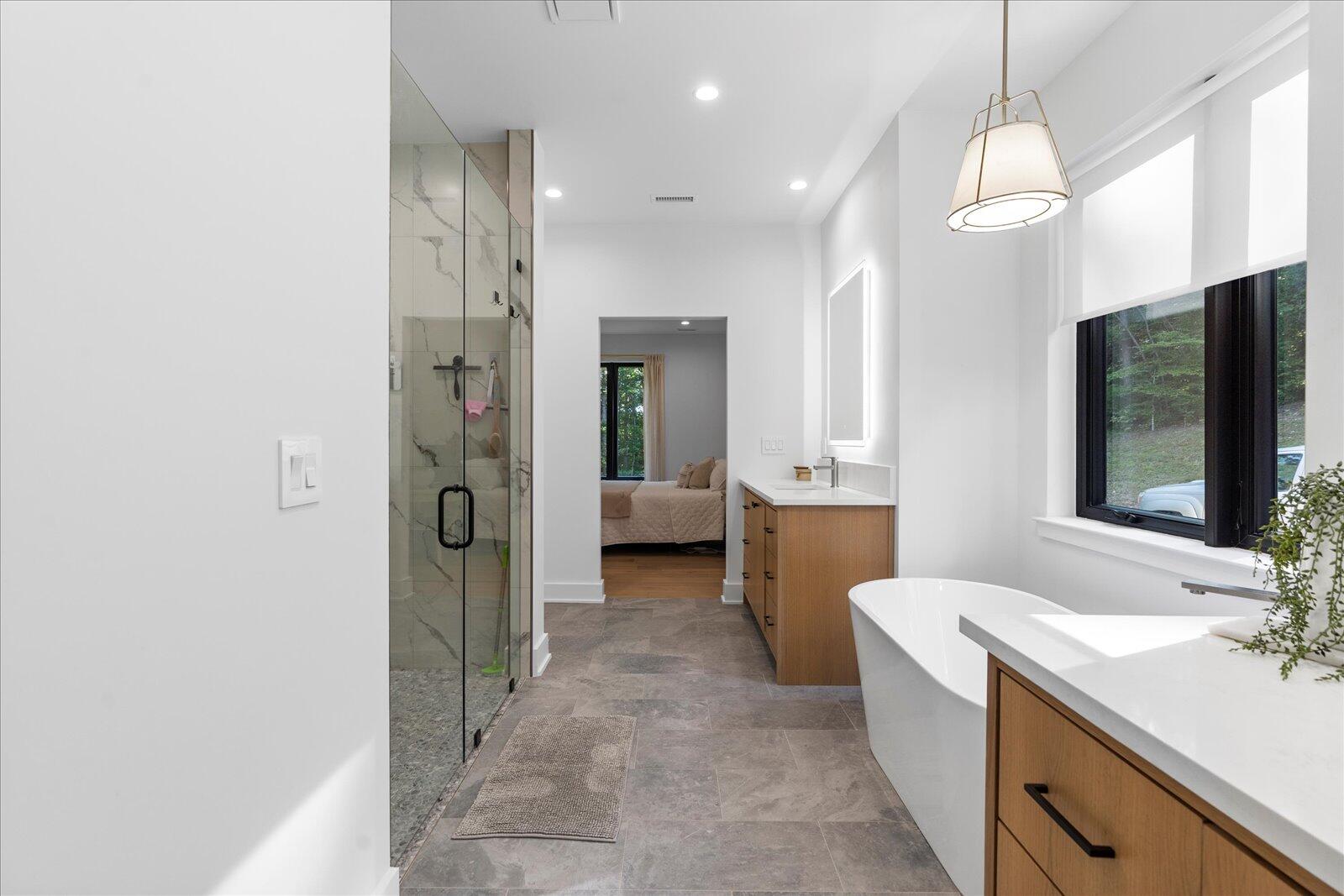 Whitwell, Tennessee, 37397, United States, 3 Bedrooms Bedrooms, ,3 BathroomsBathrooms,Residential,For Sale,1980054