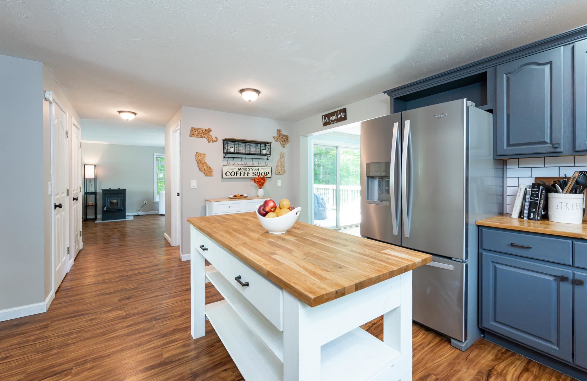 Hooksett, New Hampshire, 03106, United States, 3 Bedrooms Bedrooms, ,2 BathroomsBathrooms,Residential,For Sale,1941864
