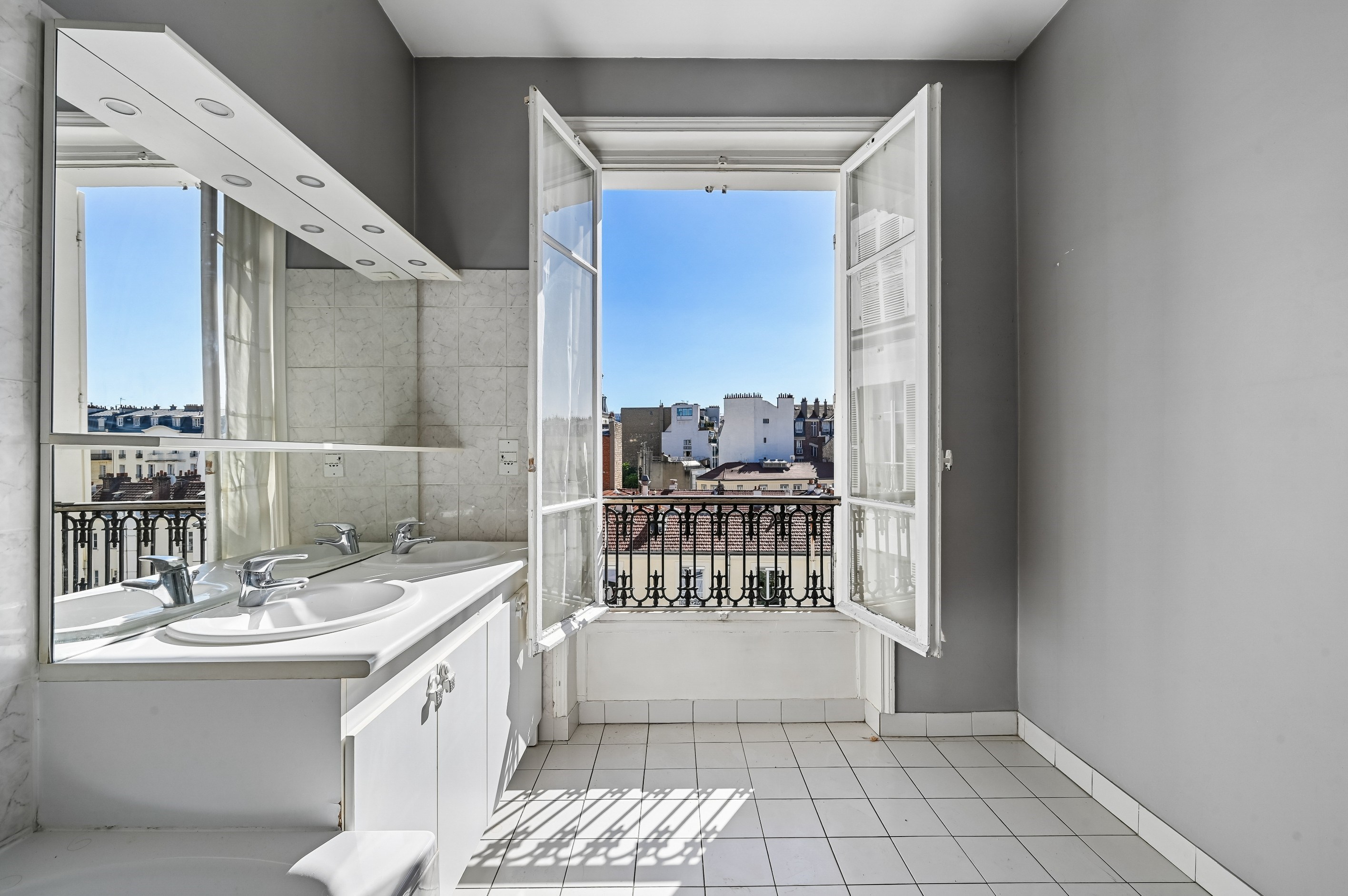 4-Room Apartment Requiring Renovation - Neuilly-sur-Seine - 物件實景
