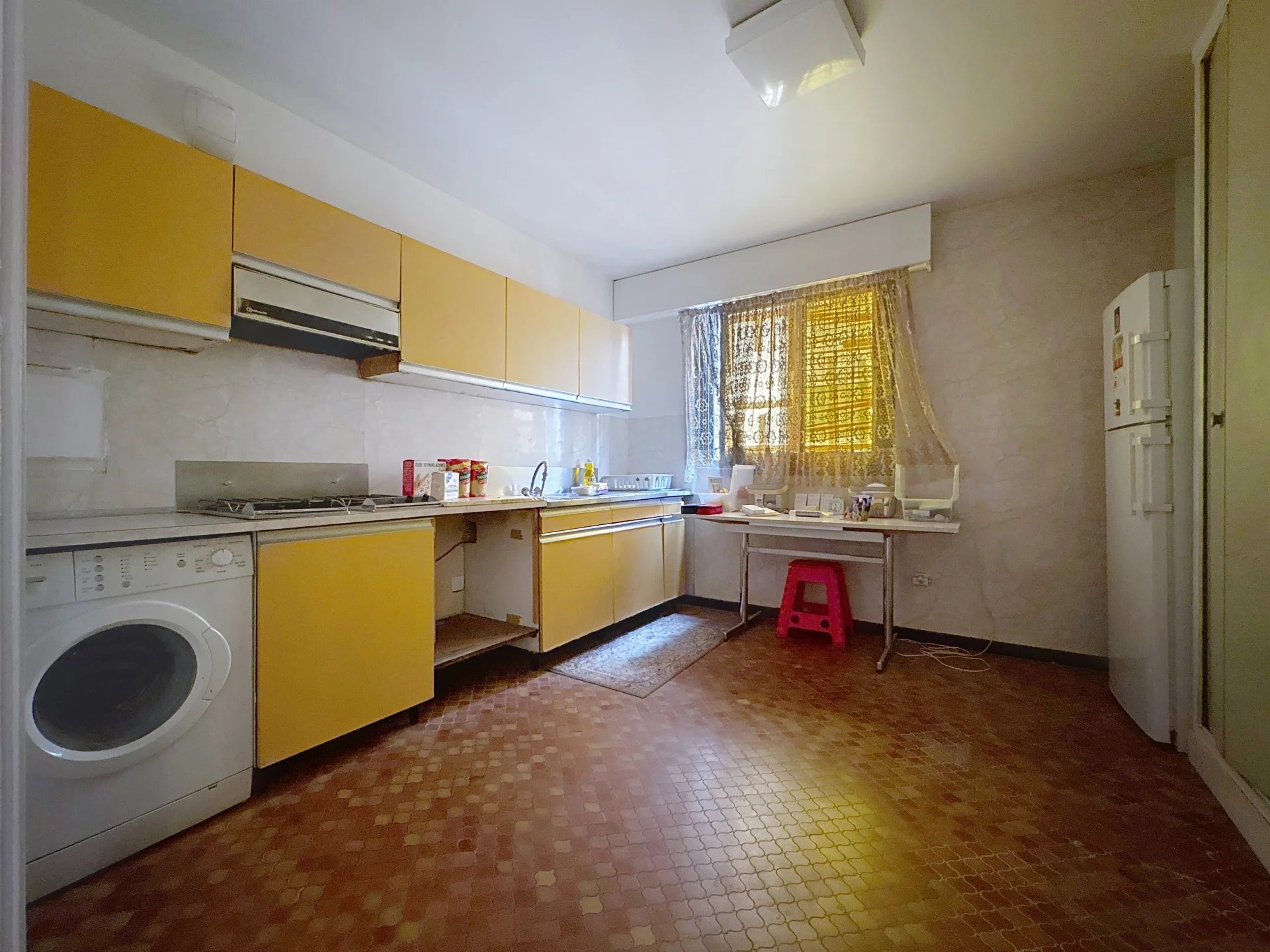 Paris 16th, Île-de-France, 75016, FR, 5 Bedrooms Bedrooms, ,5 BathroomsBathrooms,Residential,For Sale,1995773