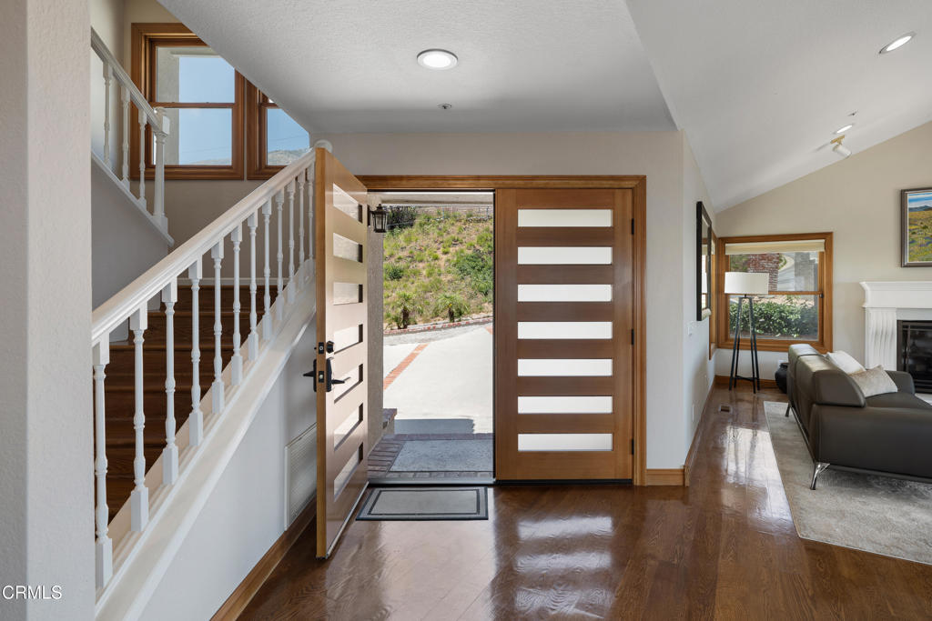 Altadena, California, 91001, United States, 5 Bedrooms Bedrooms, ,6 BathroomsBathrooms,Residential,For Sale,1989048