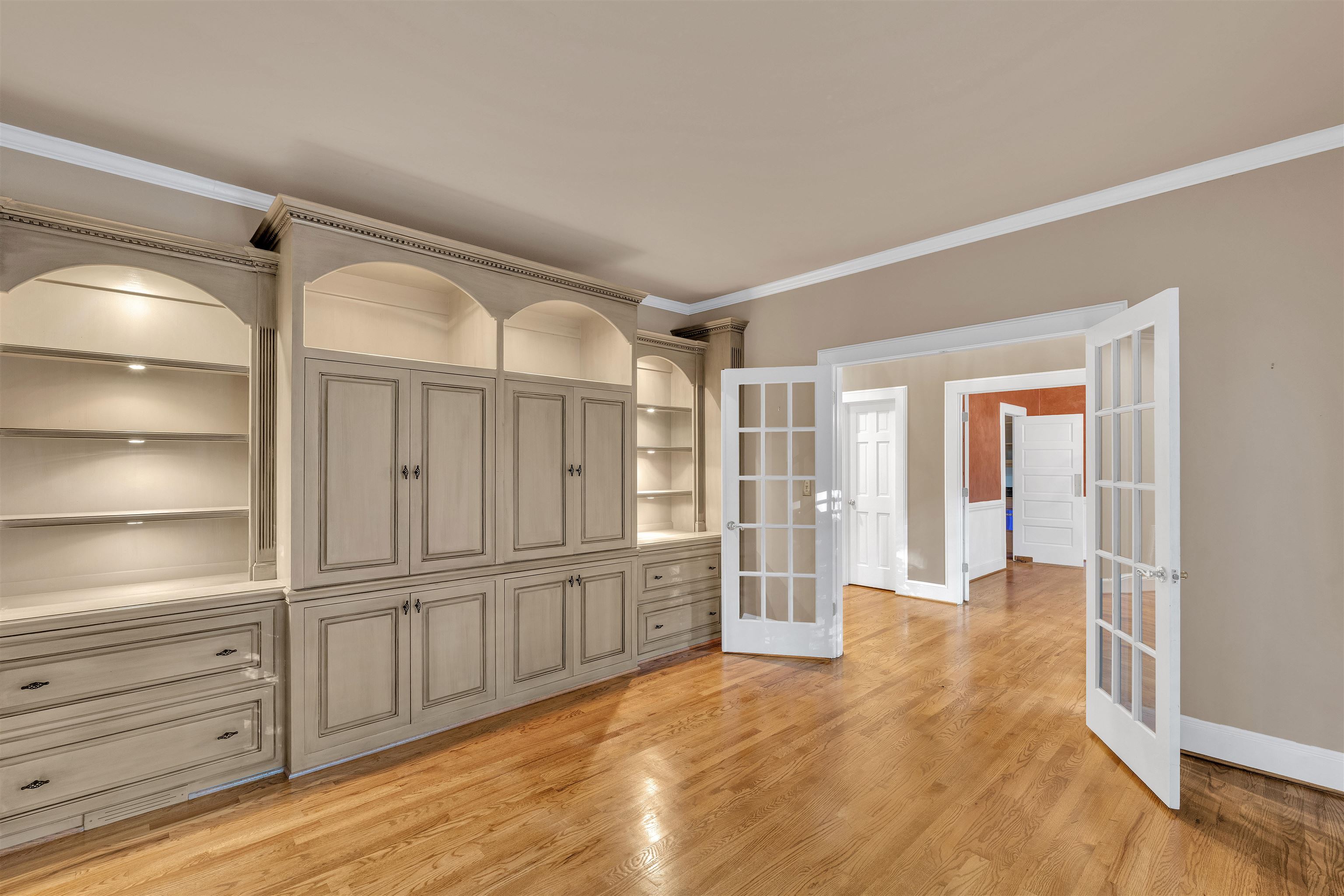 Spartanburg, South Carolina, 29306, United States, 4 Bedrooms Bedrooms, ,5 BathroomsBathrooms,Residential,For Sale,1913145
