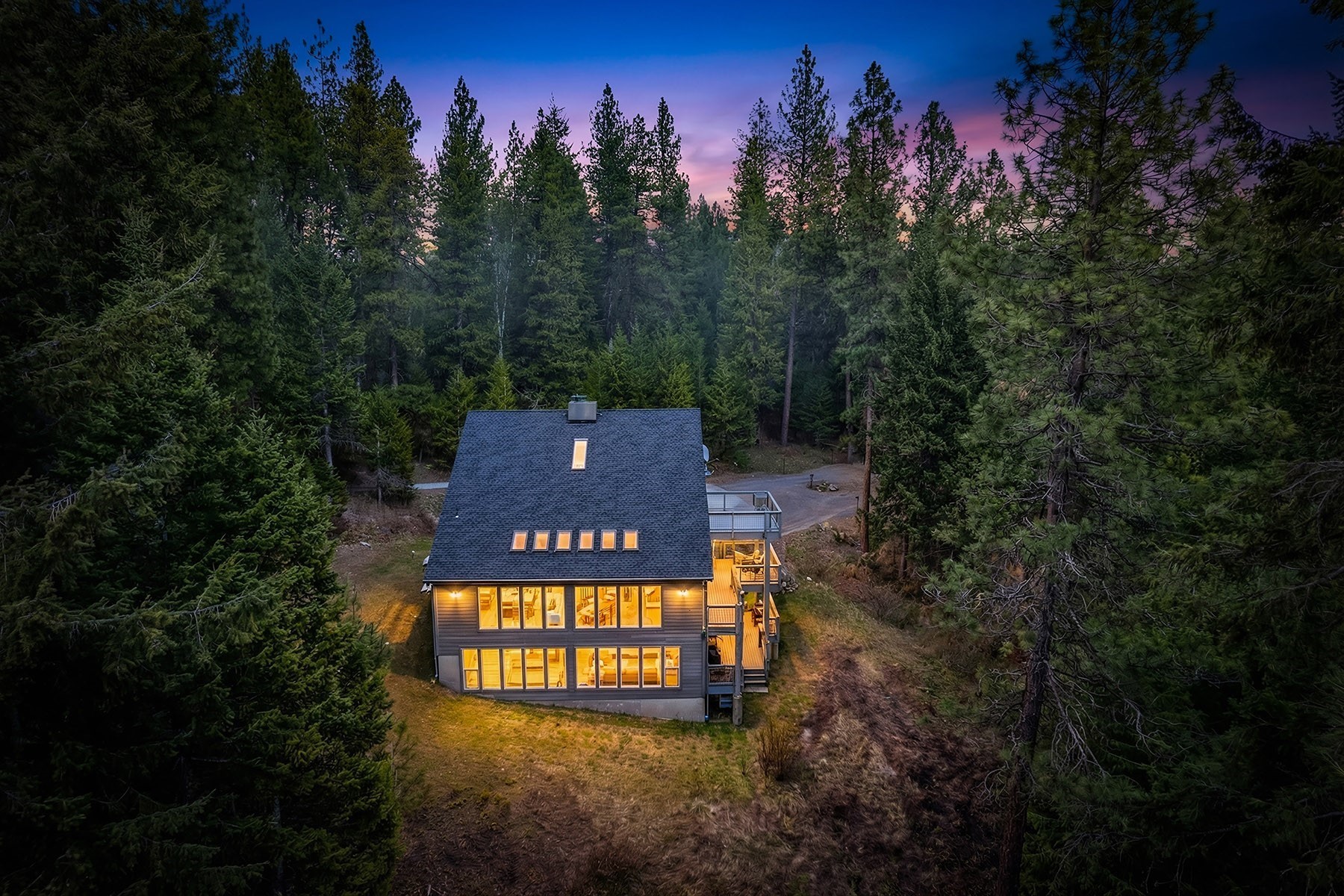  Cougar Estate Acreage - 物件實景