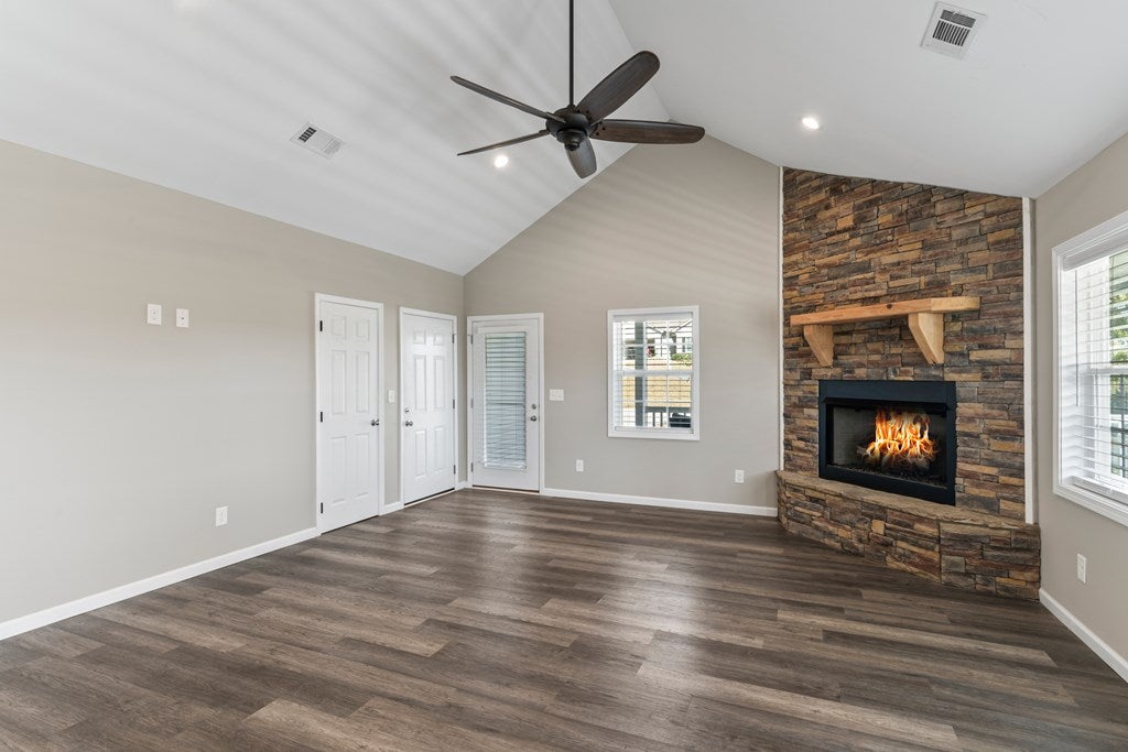 Blue Ridge, Georgia, 30513, United States, 3 Bedrooms Bedrooms, ,2 BathroomsBathrooms,Residential,For Sale,1987936