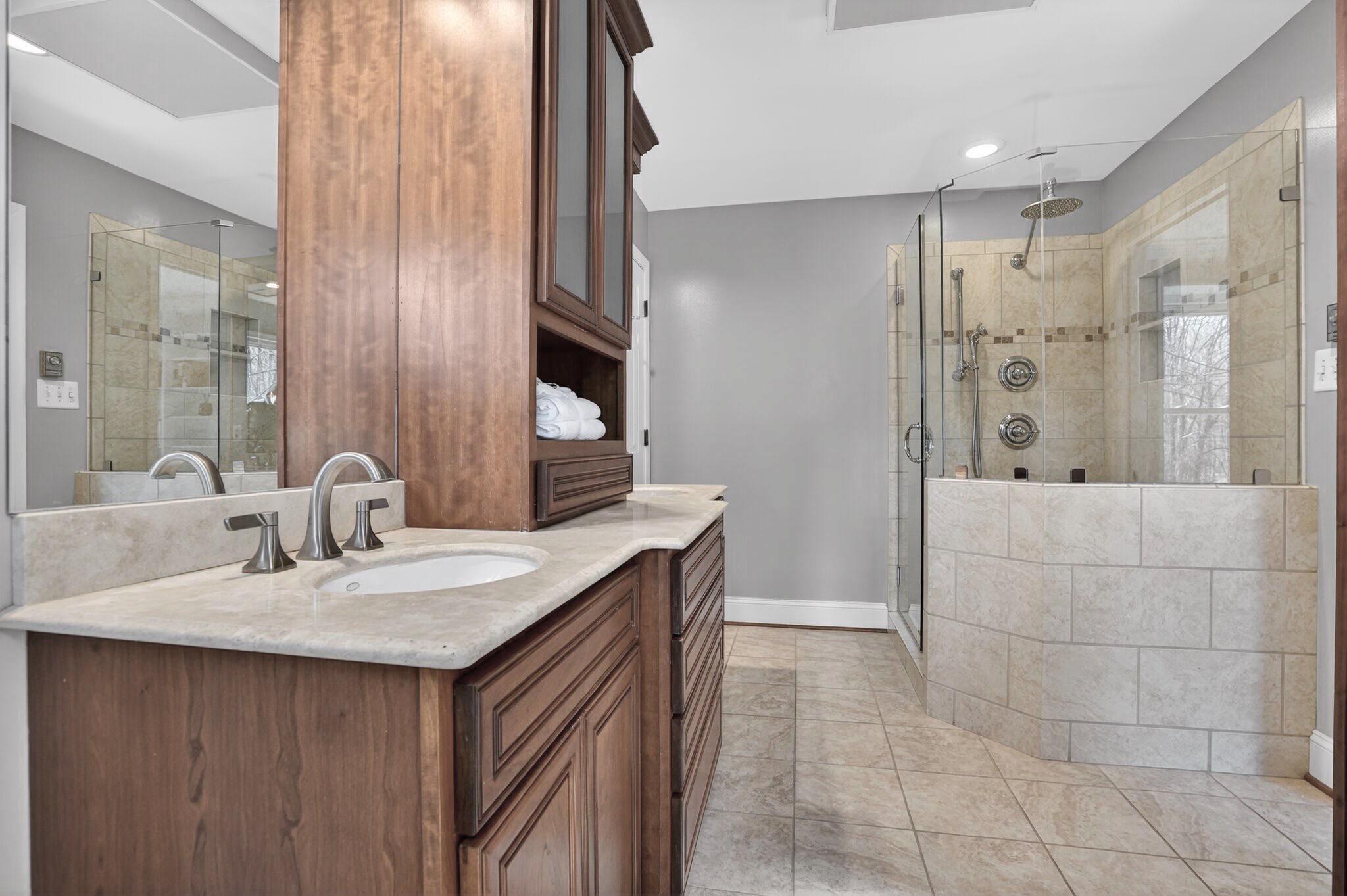  10223 Cedar Pond Drive, Vienna, VA, 22182 - 物件實景