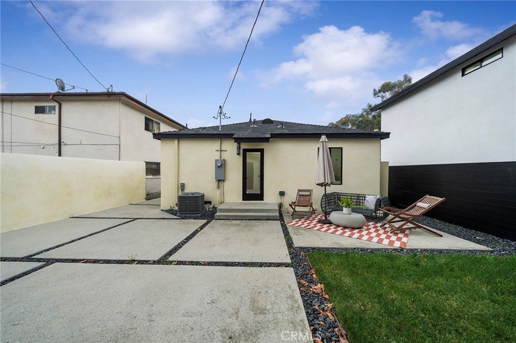 Los Angeles, California, 90031, United States, 5 Bedrooms Bedrooms, ,2 BathroomsBathrooms,Residential,For Sale,2005567