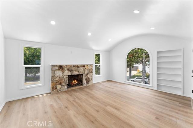 Los Angeles, California, 90043, United States, 3 Bedrooms Bedrooms, ,2 BathroomsBathrooms,Residential,For Sale,1909410