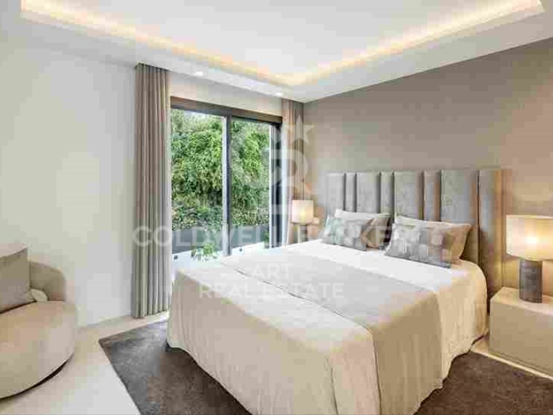 Marbella, Andalusia, ES, 5 Bedrooms Bedrooms, ,5 BathroomsBathrooms,Residential,For Sale,1819218