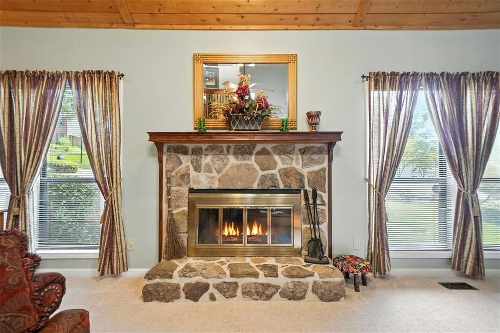 Roswell, Georgia, 30076, United States, 5 Bedrooms Bedrooms, ,4 BathroomsBathrooms,Residential,For Sale,1917059