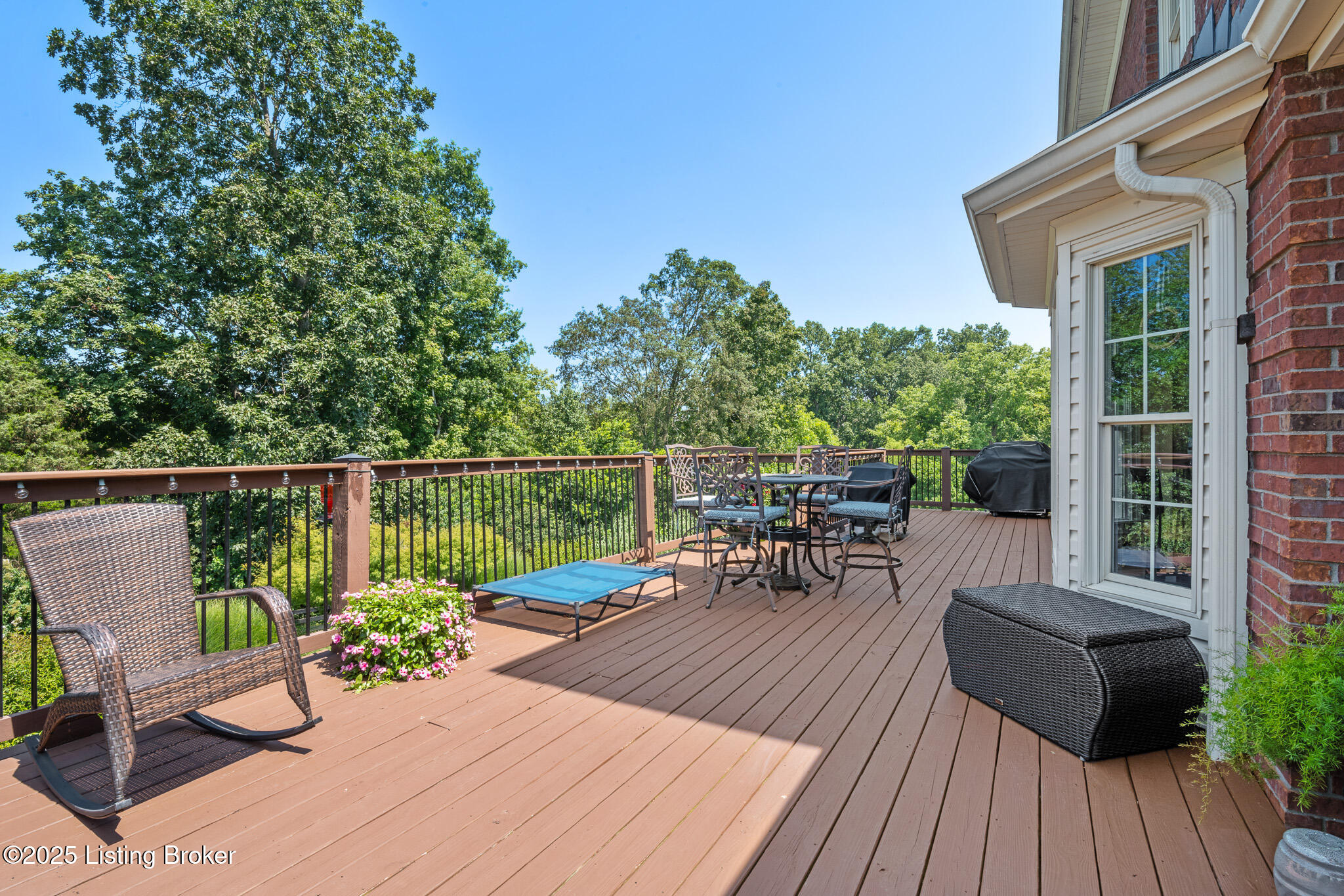 Crestwood, Kentucky, 40014, United States, 6 Bedrooms Bedrooms, ,5 BathroomsBathrooms,Residential,For Sale,1908239