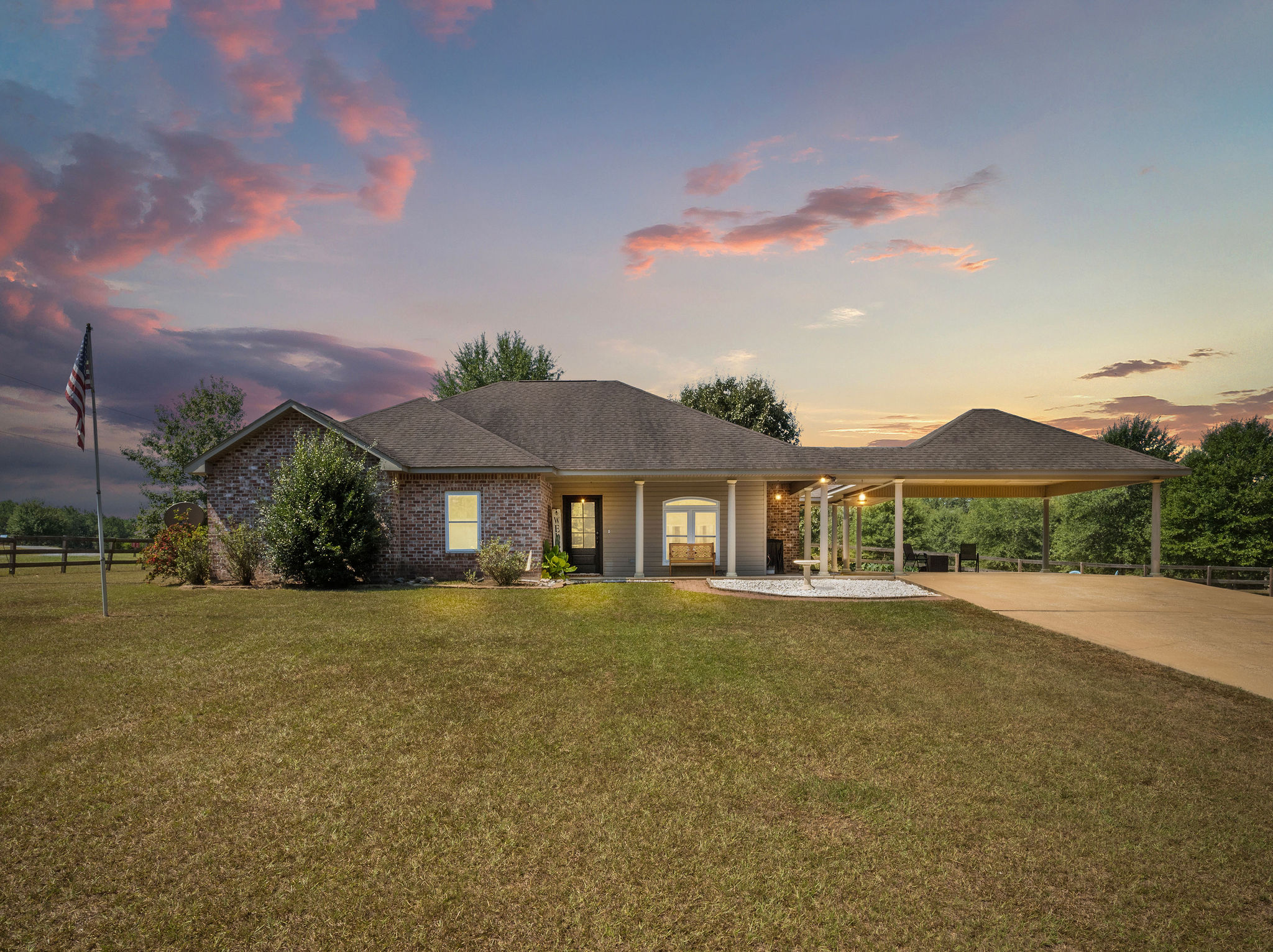 Castor Lake Rd, Leesville, LA 71446