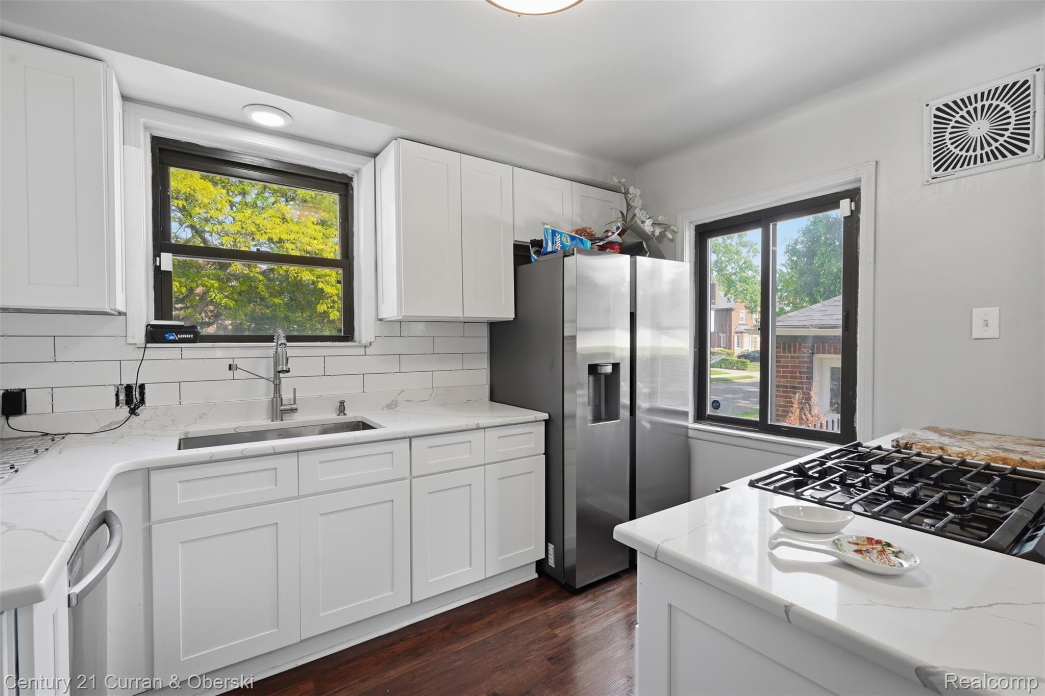 Detroit, Michigan, 48221, United States, 4 Bedrooms Bedrooms, ,3 BathroomsBathrooms,Residential,For Sale,2048542
