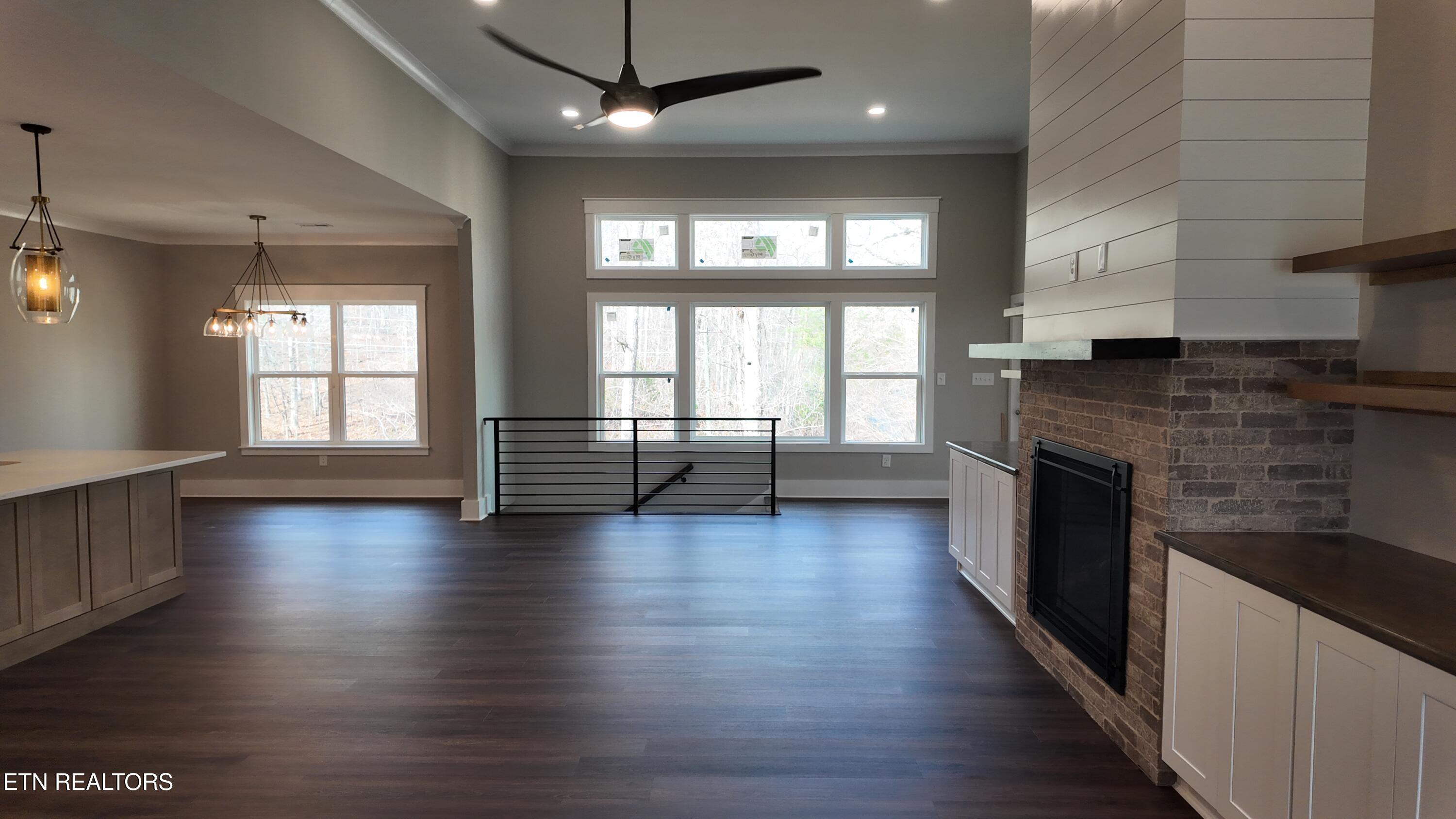 Loudon, Tennessee, 37774, United States, 4 Bedrooms Bedrooms, ,3 BathroomsBathrooms,Residential,For Sale,1981899