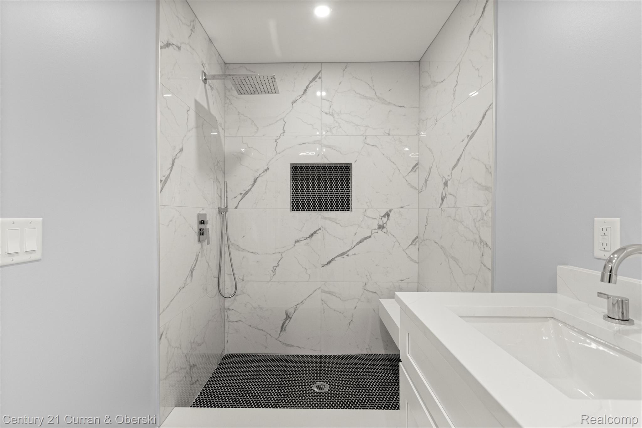 Livonia, Michigan, 48152, United States, 3 Bedrooms Bedrooms, ,3 BathroomsBathrooms,Residential,For Sale,2011700