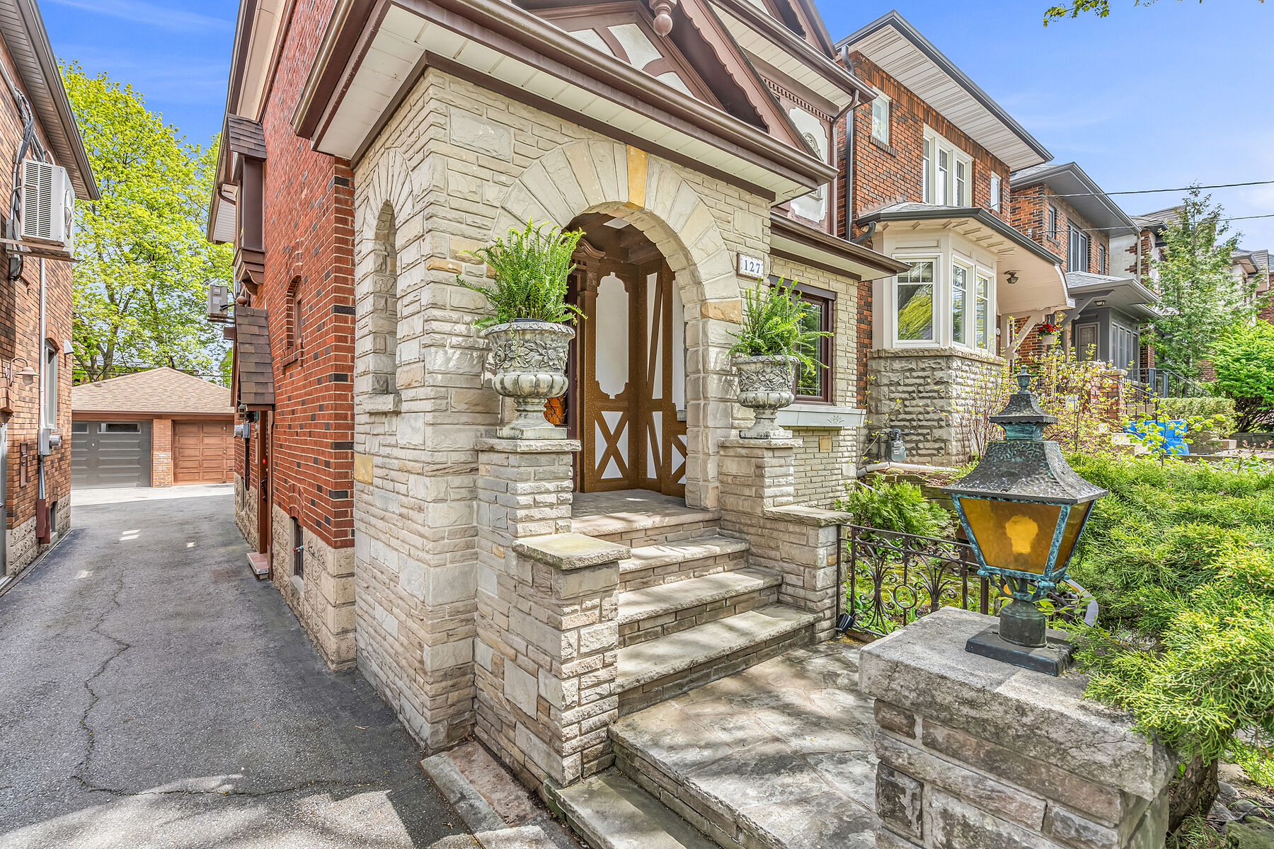  Allenby Family Home - 物件實景