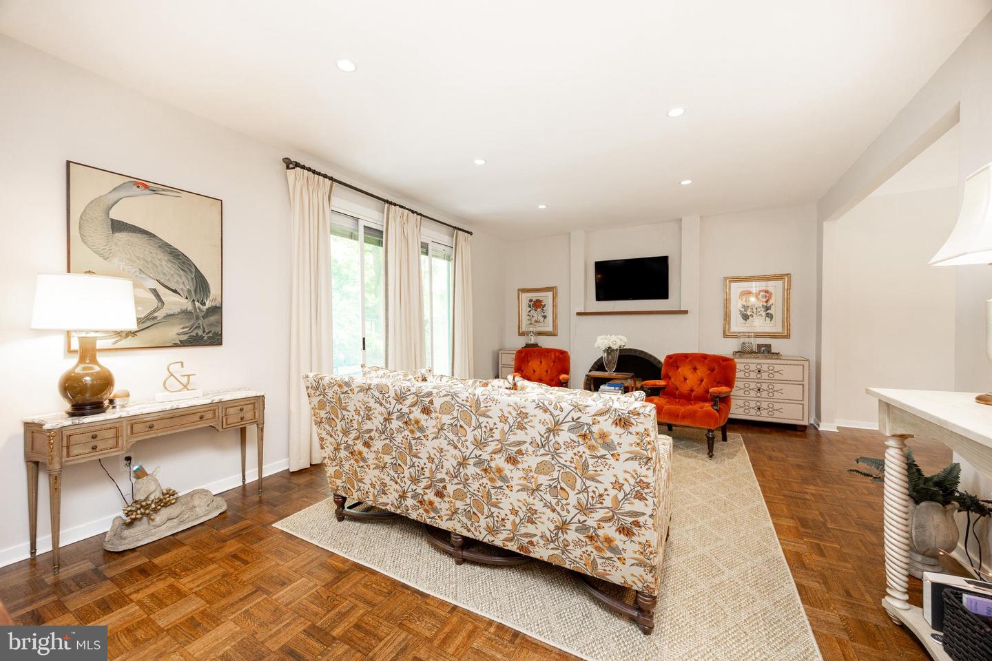 DEVON, Pennsylvania, 19333, United States, 2 Bedrooms Bedrooms, ,3 BathroomsBathrooms,Residential,For Sale,1980248