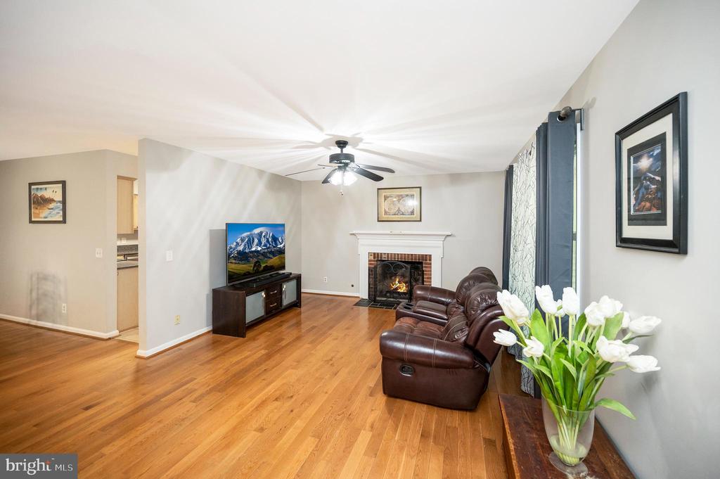 Fredericksburg, Virginia, 22406, United States, 3 Bedrooms Bedrooms, ,2 BathroomsBathrooms,Residential,For Sale,2049336