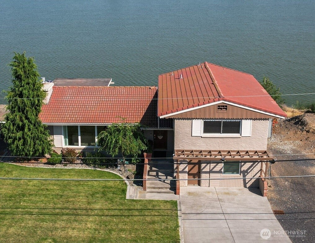 Lakeside Dr, Moses Lake, WA 98837