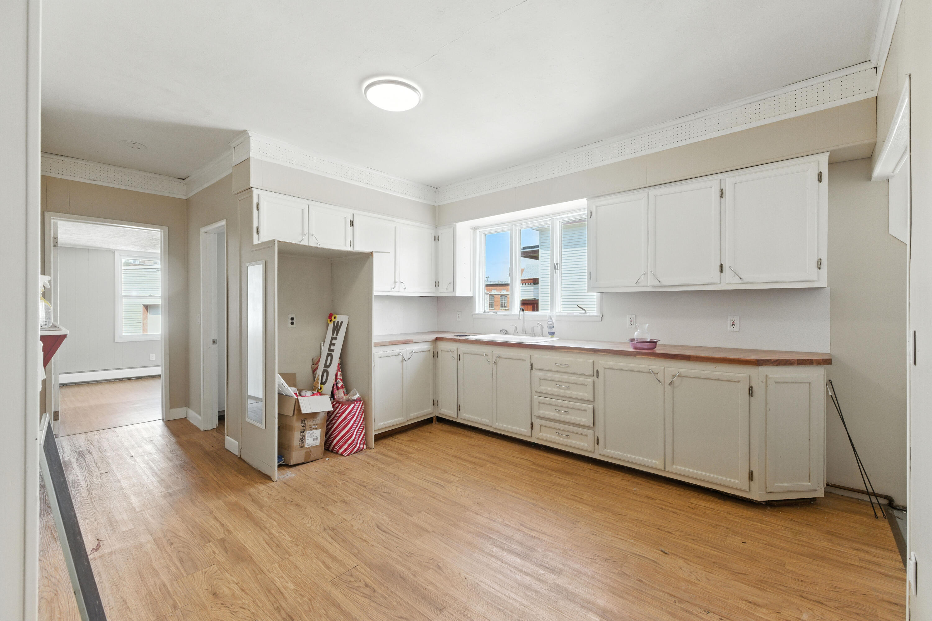 Biddeford, Maine, 04005, United States, ,4 BathroomsBathrooms,Residential,For Sale,1933141