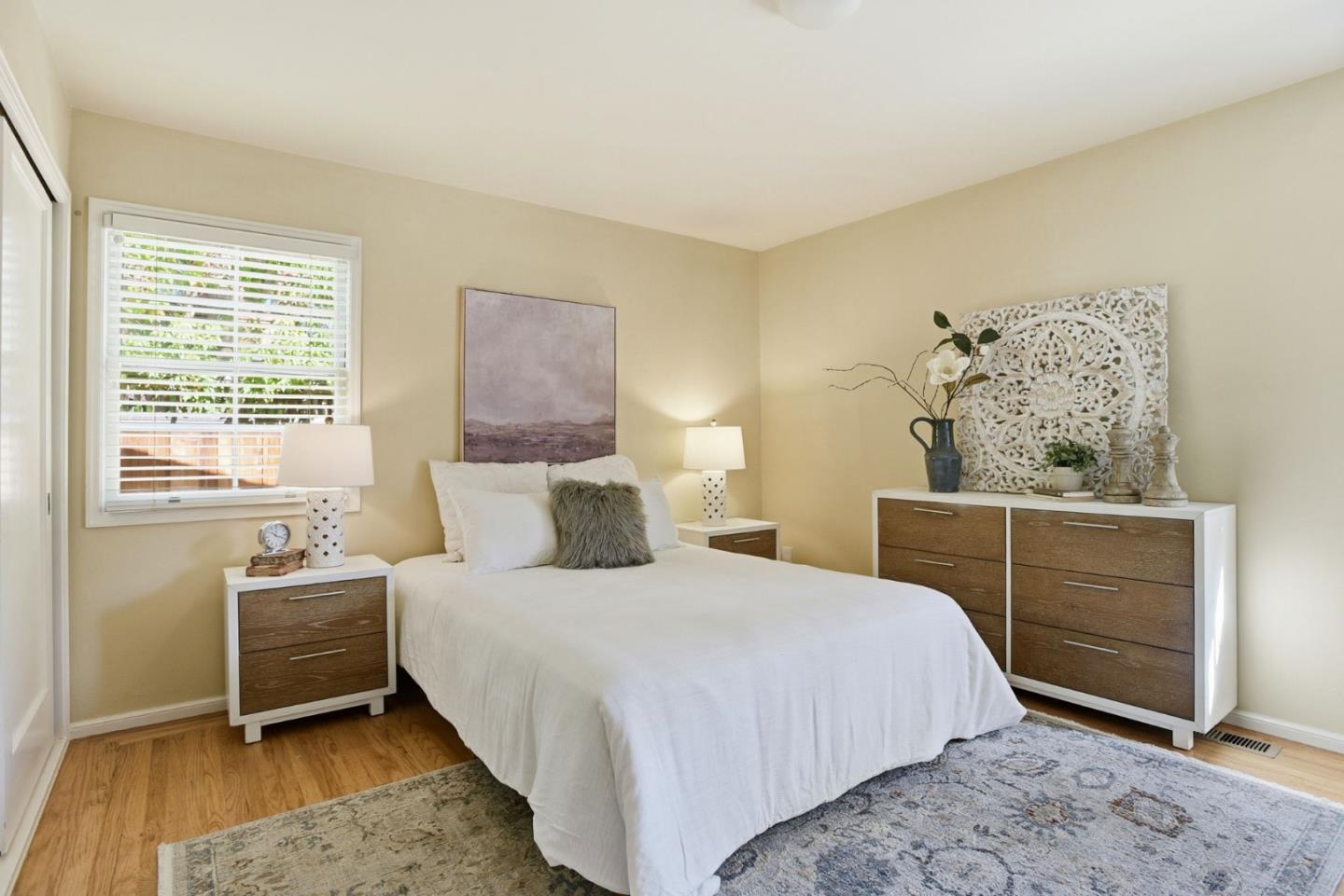 Palo Alto, California, 94303, United States, 2 Bedrooms Bedrooms, ,2 BathroomsBathrooms,Residential,For Sale,1989685