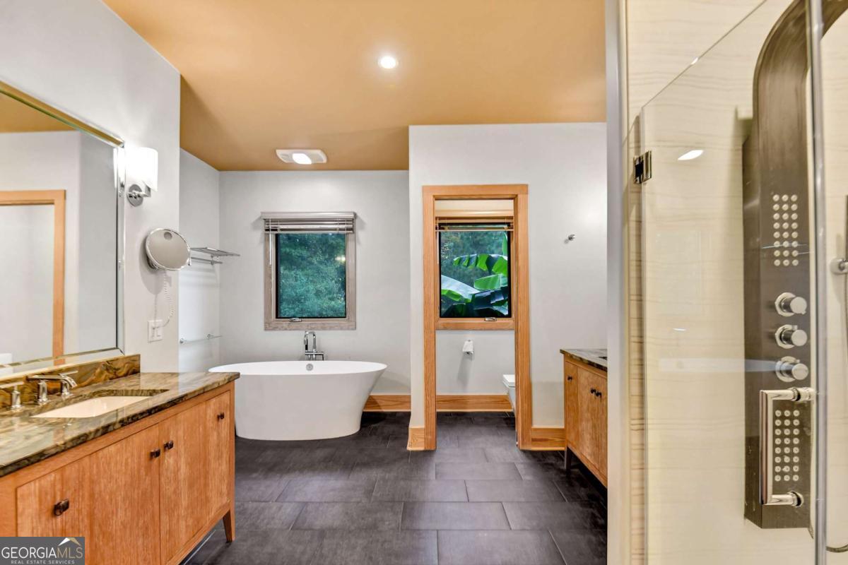 Athens, Georgia, 30606, United States, 2 Bedrooms Bedrooms, ,3 BathroomsBathrooms,Residential,For Sale,1992005