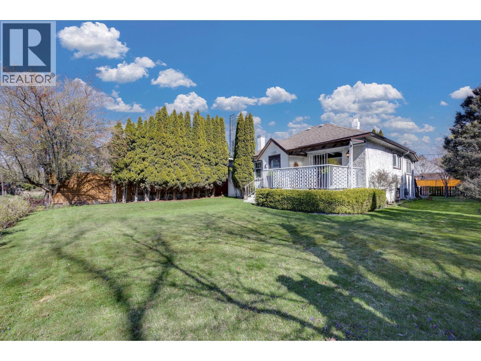 KELOWNA, British Columbia, V1Y 1A7, CA, 2 Bedrooms Bedrooms, ,1 BathroomBathrooms,Residential,For Sale,1949205