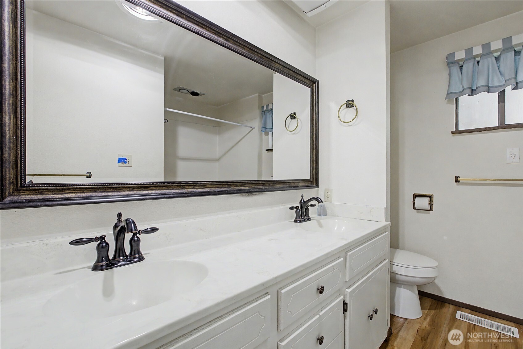 Olympia, Washington, 98513, United States, 4 Bedrooms Bedrooms, ,3 BathroomsBathrooms,Residential,For Sale,2048484