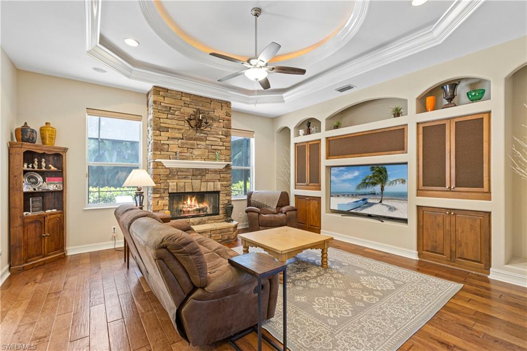 Naples, Florida, 34105, United States, 5 Bedrooms Bedrooms, ,4 BathroomsBathrooms,Residential,For Sale,1988253