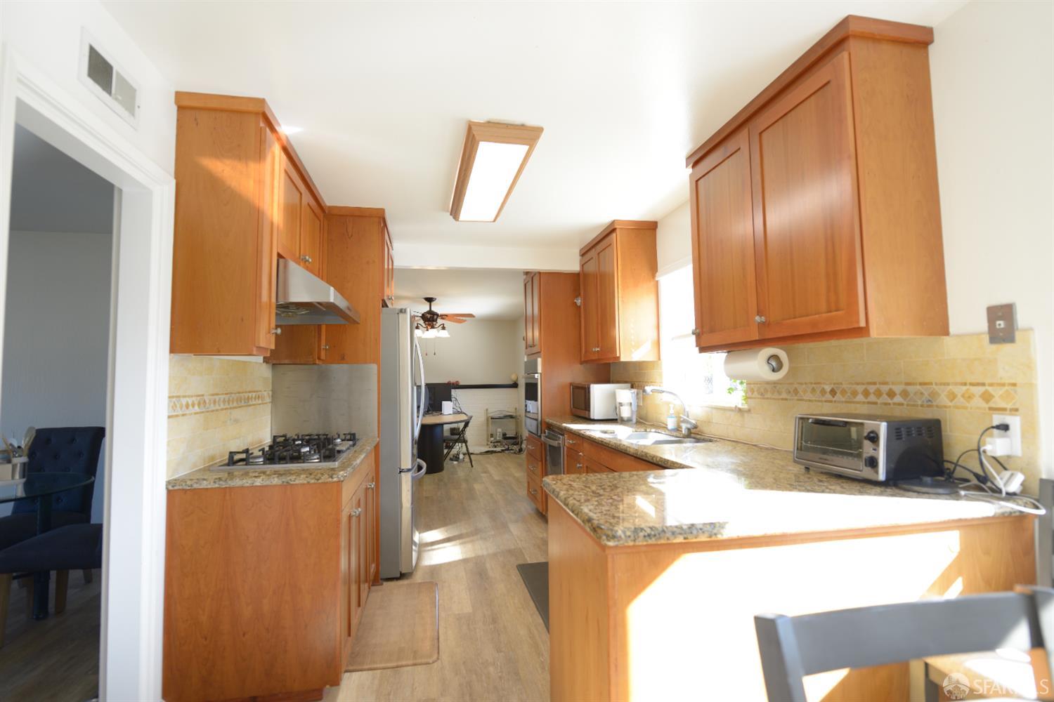 Hayward, California, 94544, United States, 3 Bedrooms Bedrooms, ,2 BathroomsBathrooms,Residential,For Sale,2002004