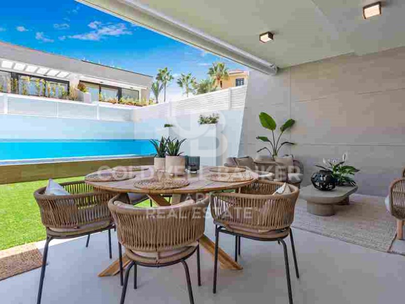Marbella, Andalusia, ES, 5 Bedrooms Bedrooms, ,4 BathroomsBathrooms,Residential,For Sale,1795134