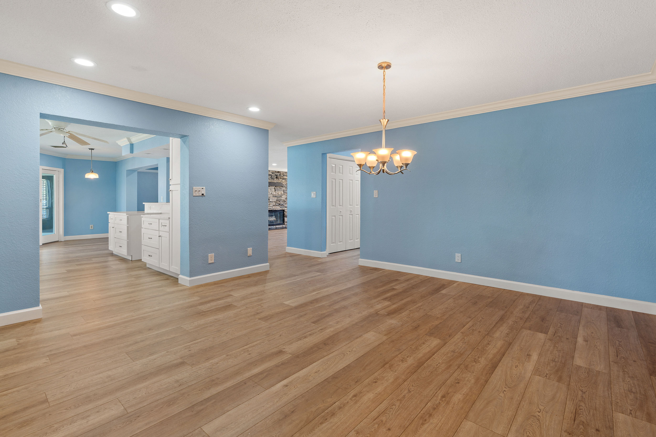 Seminole, Florida, 33772, United States, 3 Bedrooms Bedrooms, ,3 BathroomsBathrooms,Residential,For Sale,1900666