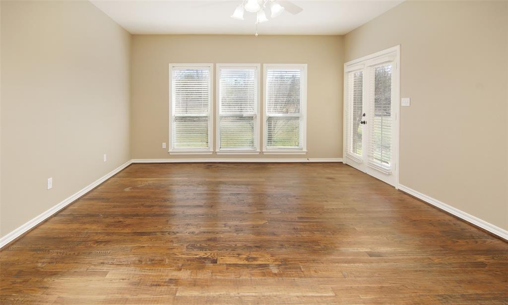 Weatherford, Texas, 76088, United States, 3 Bedrooms Bedrooms, ,3 BathroomsBathrooms,Residential,For Sale,1974096