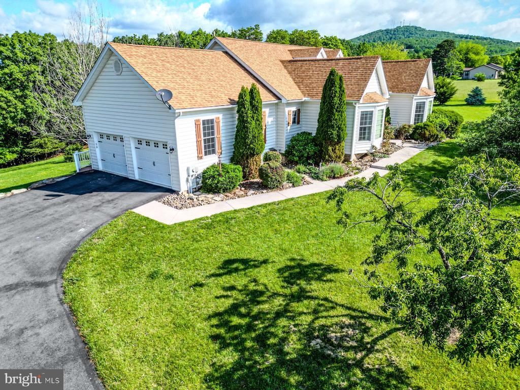 Petersburg, West Virginia, 26847, United States, 3 Bedrooms Bedrooms, ,3 BathroomsBathrooms,Residential,For Sale,1891078