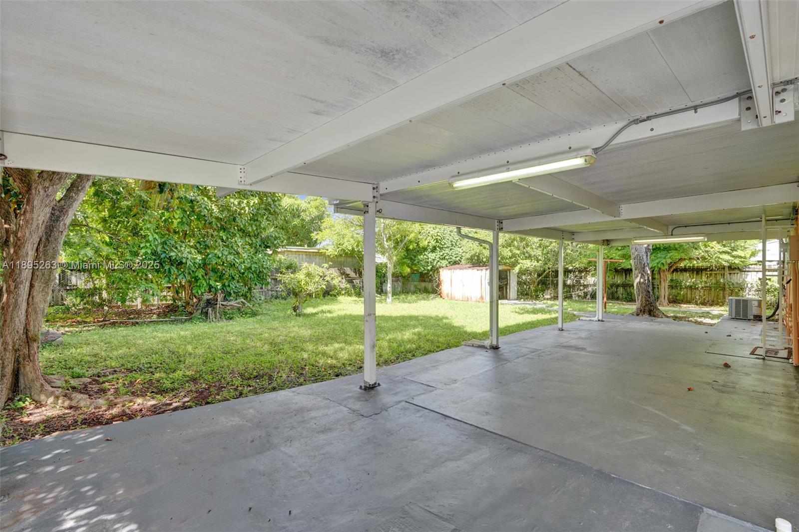 Miami, Florida, 33189, United States, 4 Bedrooms Bedrooms, ,2 BathroomsBathrooms,Residential,For Sale,1965129